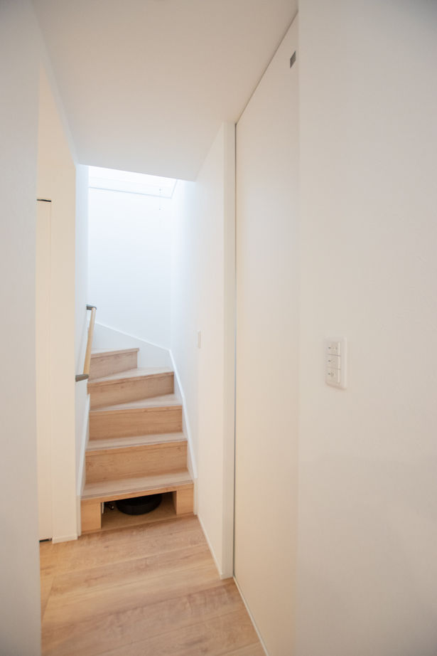 タカシン・ホーム 【2000万円台／敷地50坪超！／ウッドデッキ×庭】プールで遊べる！デッキと庭のある家の建築実例画像8