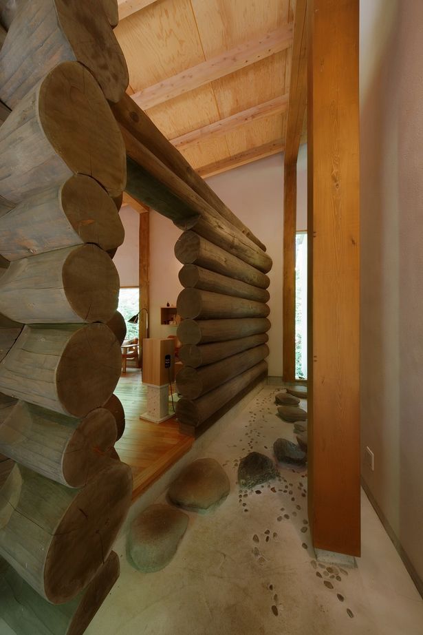 ジブログデザイン 【本体価格2320万円/約29坪】【平屋×ログハウス】絵画のような借景を楽しむ　心地よい元気になれる平屋のログハウスの建築実例画像7