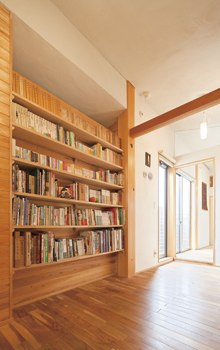 ジブログデザイン 自然素材と間取りの工夫で、10年経っても愛着の湧く回り縁のある家の建築実例画像5