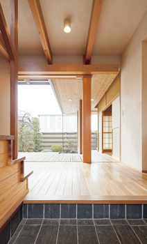 ジブログデザイン 自然素材と間取りの工夫で、10年経っても愛着の湧く回り縁のある家の建築実例画像6