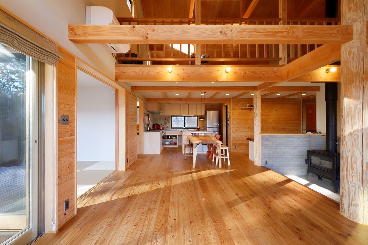 ジブログデザイン 【本体価格3,000万円台】光や風を感じ、自然の中にいるような安らぎを生み出す「大きな幹の家」の建築実例画像8