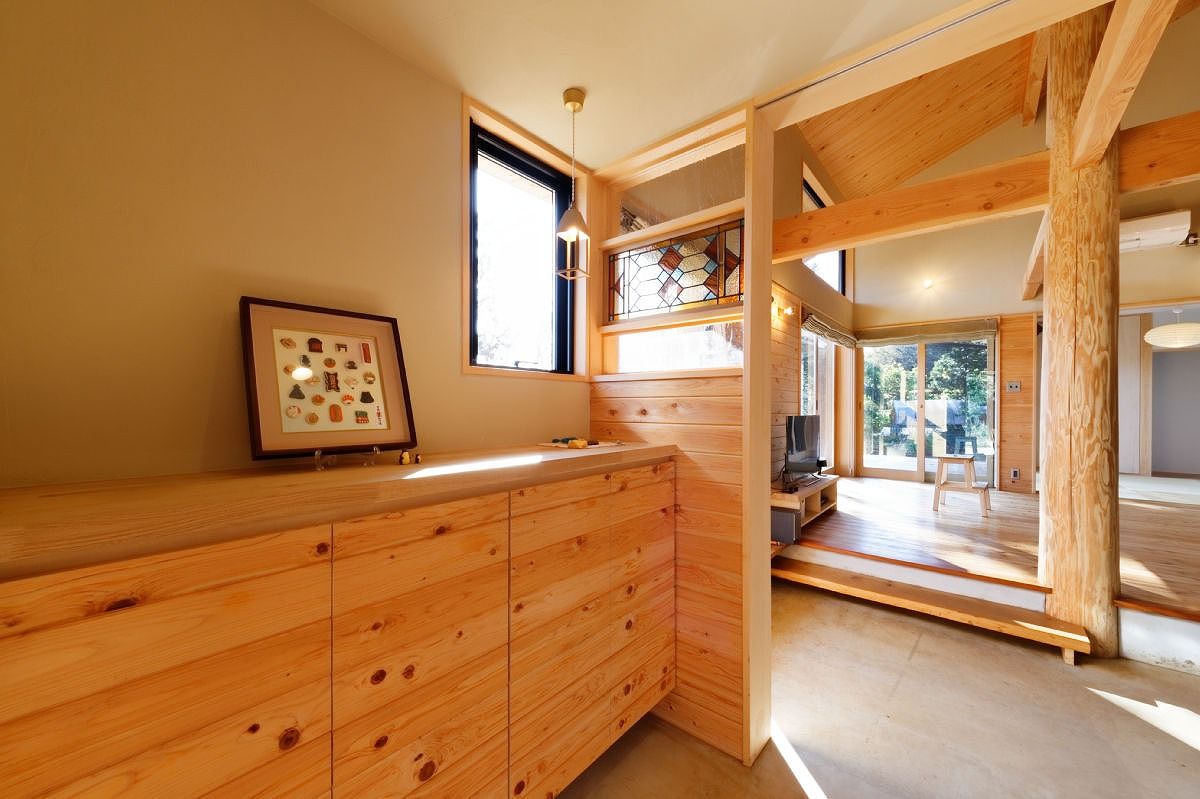 ジブログデザイン 【本体価格3,000万円台】光や風を感じ、自然の中にいるような安らぎを生み出す「大きな幹の家」の建築実例画像9