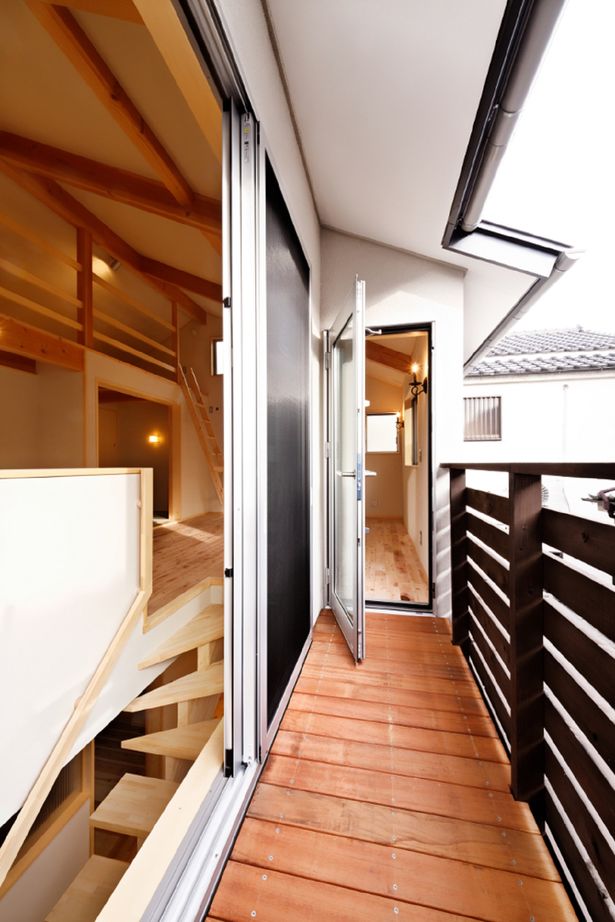 ジブログデザイン 開放感あふれる2階リビングに家族が集まる陽だまりの家の建築実例画像7