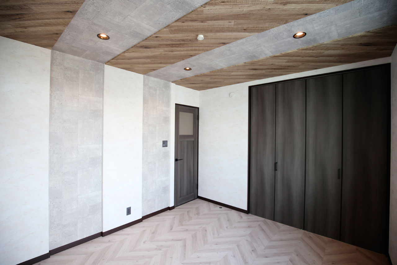 ヤマイチ住建 【大阪市/2000万円台/狭小/3階建て】一見、2階建て。室内外をグレー×木目で統一した都会的な住まいの建築実例画像7