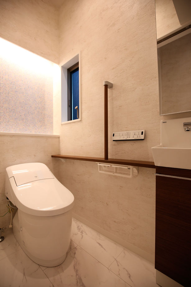 ヤマイチ住建 【大阪市/2000万円台】柔らかな光でデザインされたホテルライクなリビング。旗竿地の明るい住まいの建築実例画像9