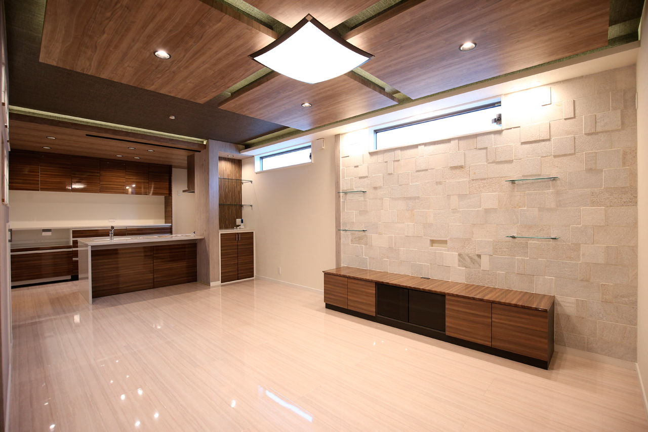 ヤマイチ住建 【大阪市/3階建て/2000万円台】凝った天井の意匠や間接照明で、オンリーワンのリビングをデザインの建築実例画像2