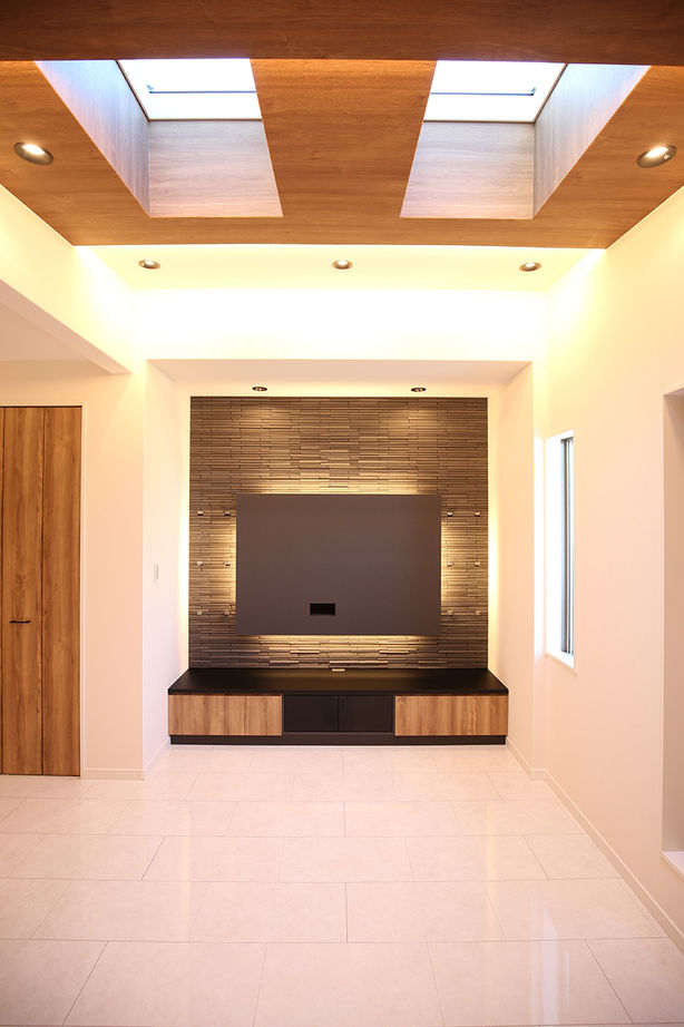 ヤマイチ住建 【大阪市/2000万円台/狭小/3階建て】トップライト付きの開放的な2階LDKでゆったりとくつろげる上質な邸宅の建築実例画像2