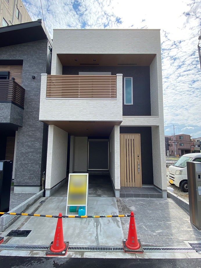 ヤマイチ住建 【大阪市/2000万円台/狭小/3階建て】トップライト付きの開放的な2階LDKでゆったりとくつろげる上質な邸宅の建築実例画像10
