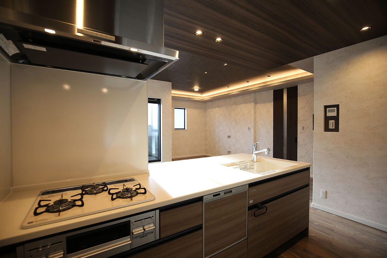 ヤマイチ住建 【大阪市/2000万円台/狭小/3階建て】木目調×間接照明でリラックスできる上質感漂う住まいの建築実例画像5