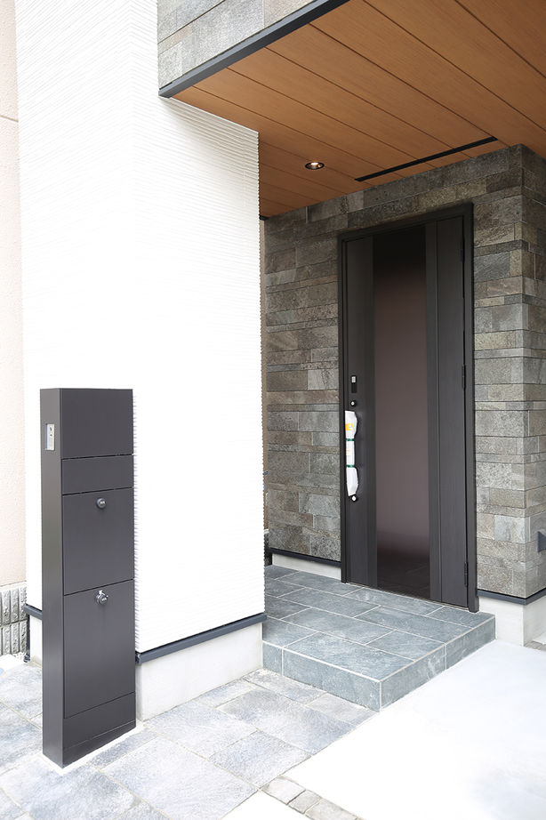 ヤマイチ住建 【大阪市/2000万円台/狭小/3階建て】トップライトから自然光が射し込む2階LDK。高級感あふれる住まいの建築実例画像10