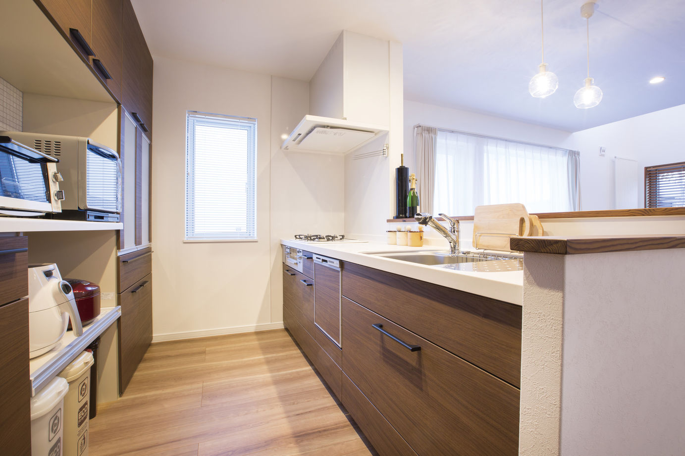 住研ハウス 【千歳市/ニッチ/収納豊富/吹抜】2×6工法で外張断熱だから年中快適な遊び心にあふれたアンティーク調の家。の建築実例画像2