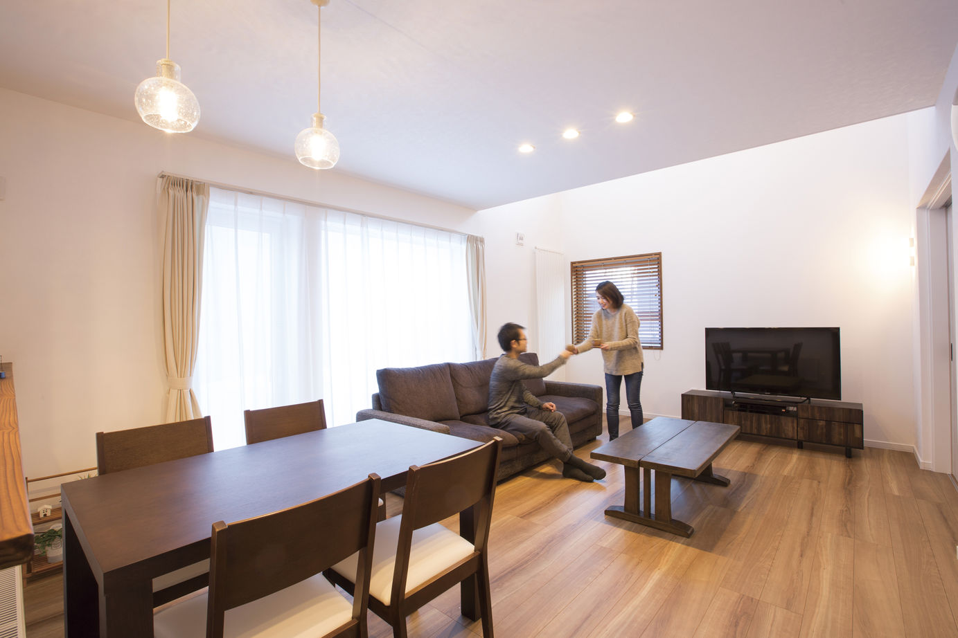 住研ハウス 【千歳市/ニッチ/収納豊富/吹抜】2×6工法で外張断熱だから年中快適な遊び心にあふれたアンティーク調の家。の建築実例画像3