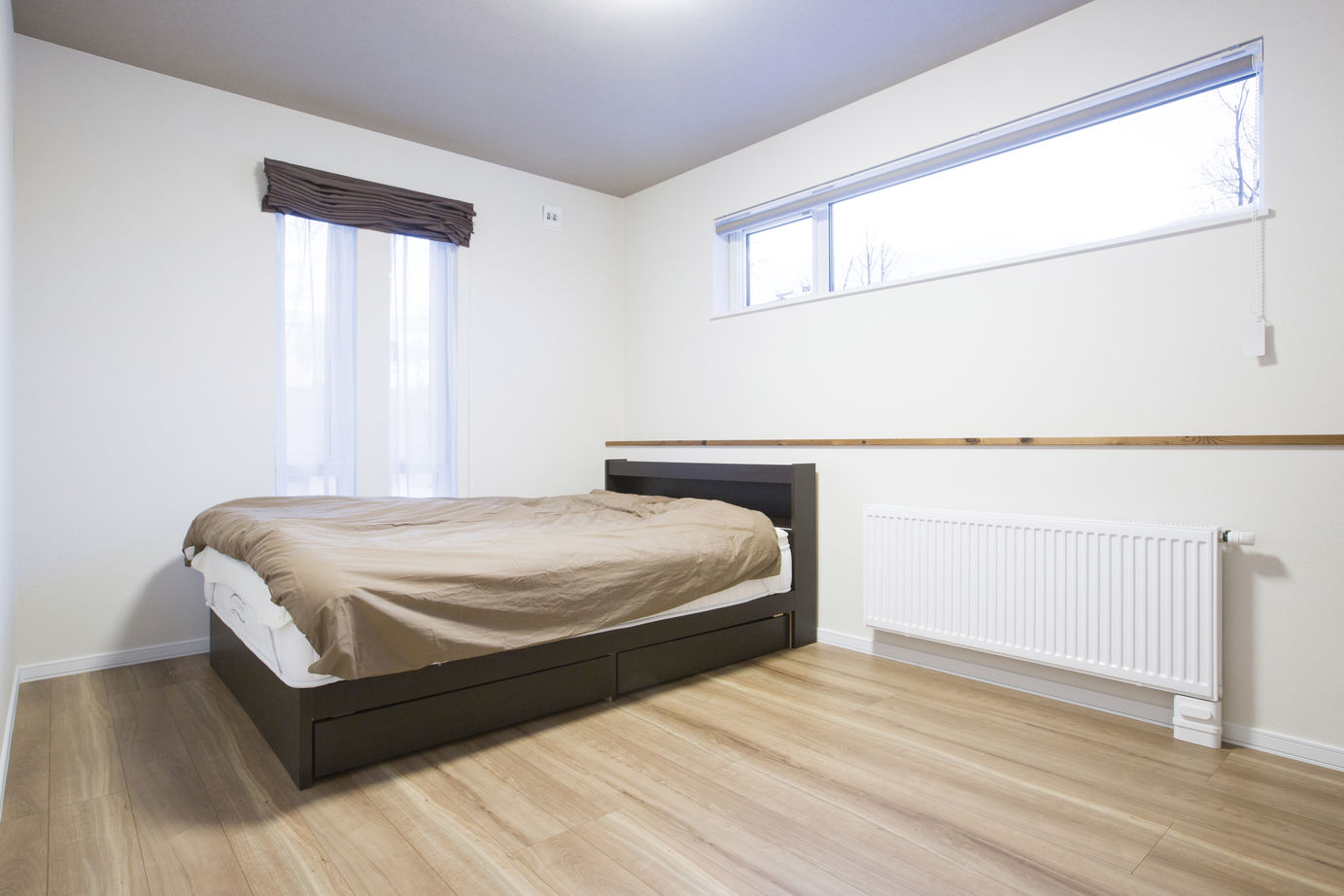 住研ハウス 【千歳市/ニッチ/収納豊富/吹抜】2×6工法で外張断熱だから年中快適な遊び心にあふれたアンティーク調の家。の建築実例画像7