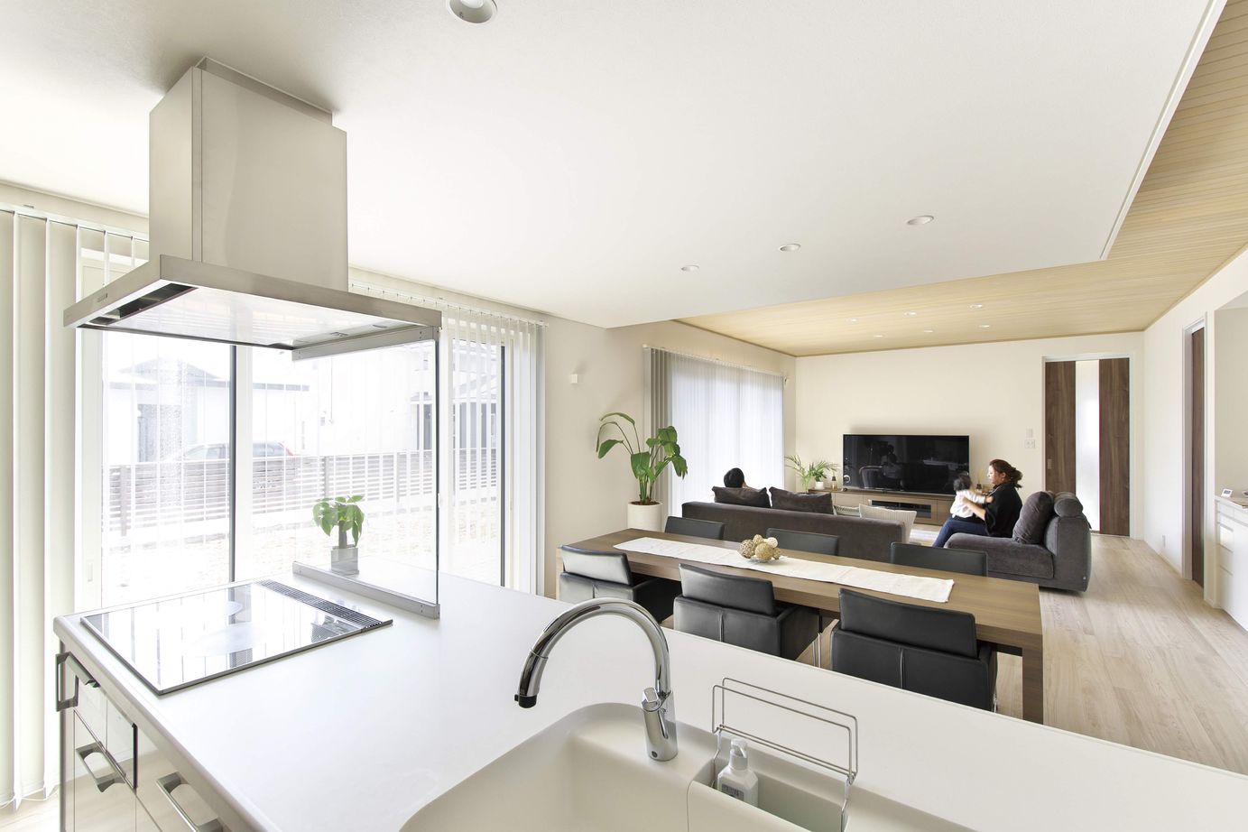 住研ハウス 【苫小牧市/3人家族(子ども1人)/3LDK間取図】LDK30畳でも年中家じゅう快適、高気密高断熱な平屋の家の建築実例画像3