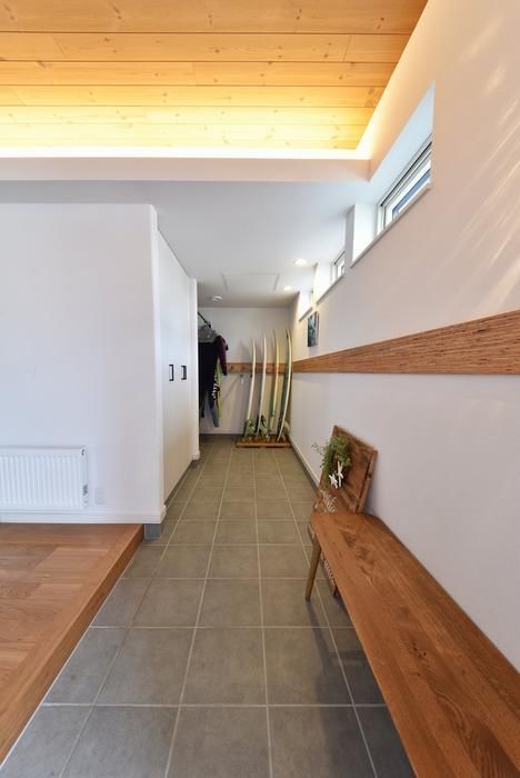 住研ハウス 【苫小牧市/3人家族/4LDK間取図】サーフボードをディスプレイできる玄関土間収納、ナチュラルテイストな家の建築実例画像2