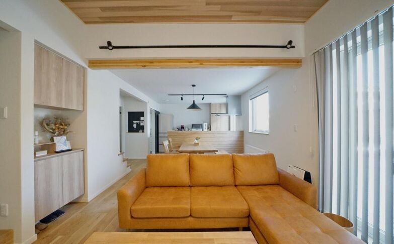 住研ハウス 【苫小牧市／4LDK+書斎／間取り図】内装・外壁材に木を使用した暖かみのある住まい、20代で建てた家の建築実例画像3