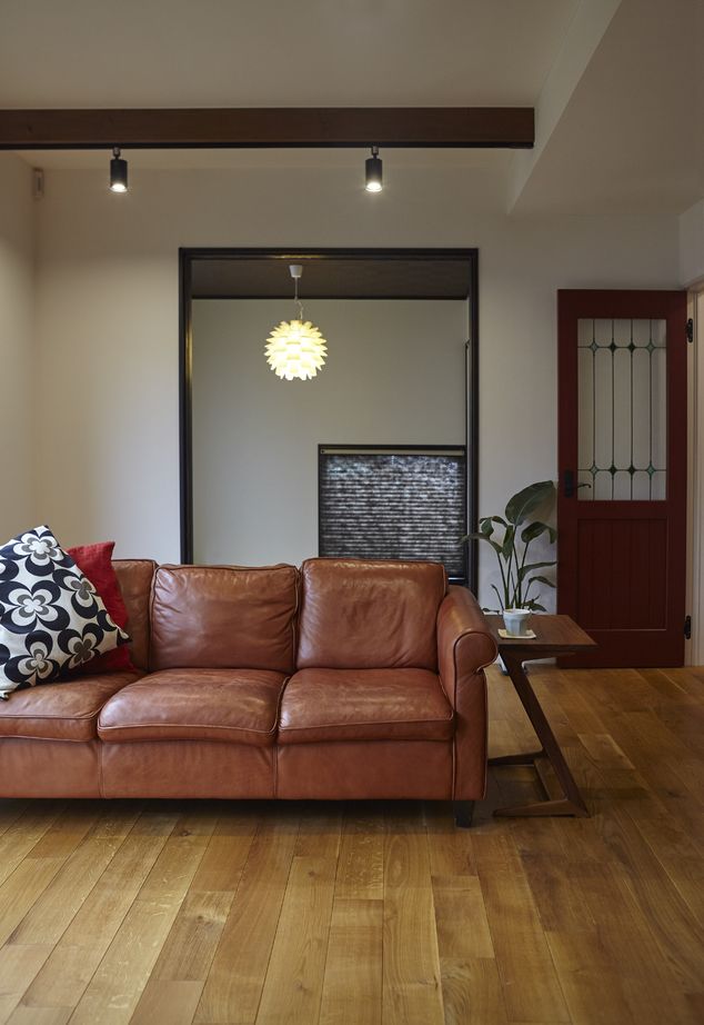 山根木材 異素材がセンスよく調和するスタイリッシュな木の家の建築実例画像2