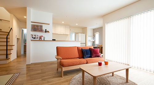 ワイケイホーム 【3000万円台×広々としたインナーガレージ】家事を楽しくする、動線と明るさにこだわった家の建築実例画像2