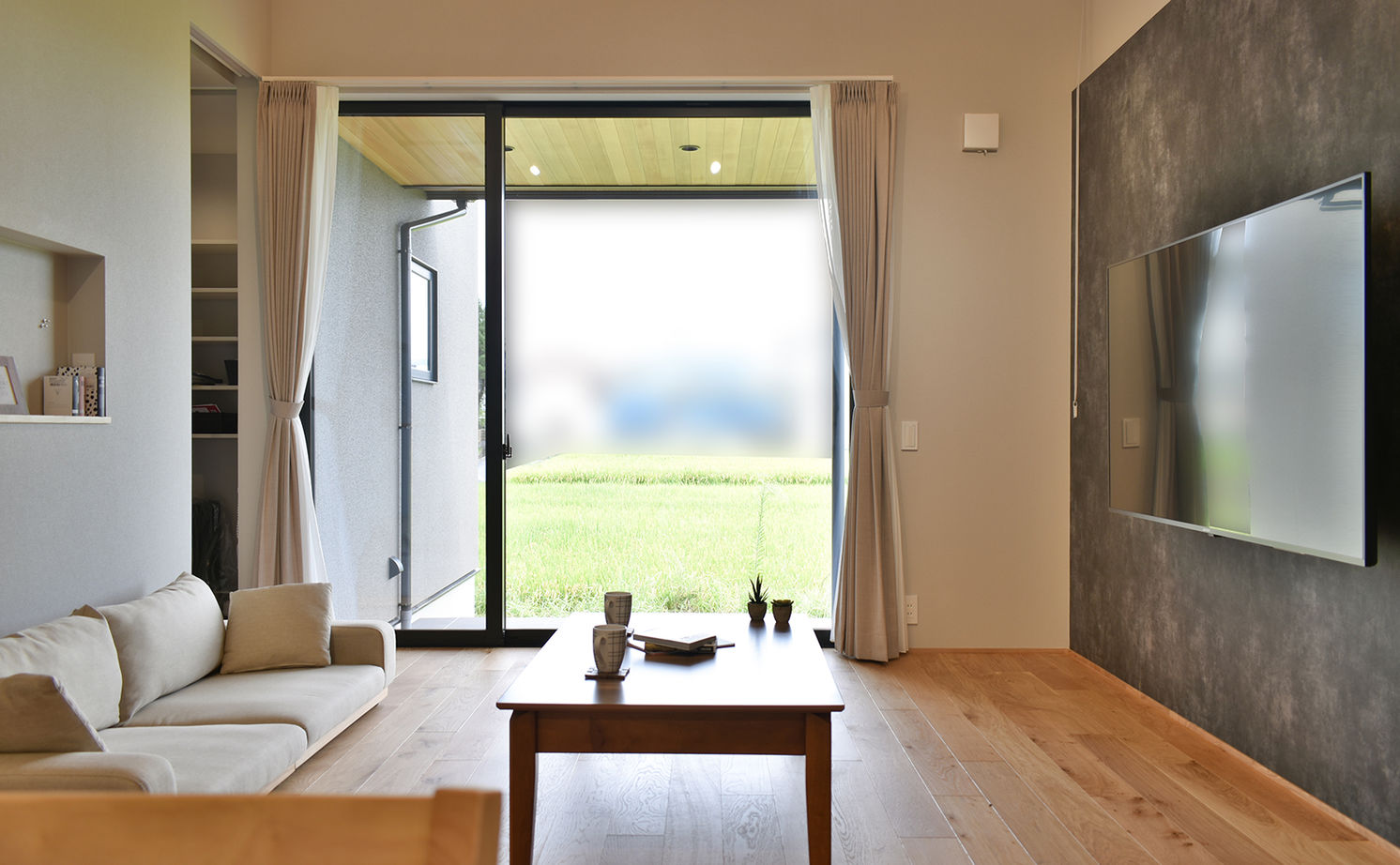 ワイケイホーム 【2000万円台後半/平屋】高天井の開放的なLDKや大容量の収納、生活音に配慮した間取りなど工夫満載の家の建築実例画像3