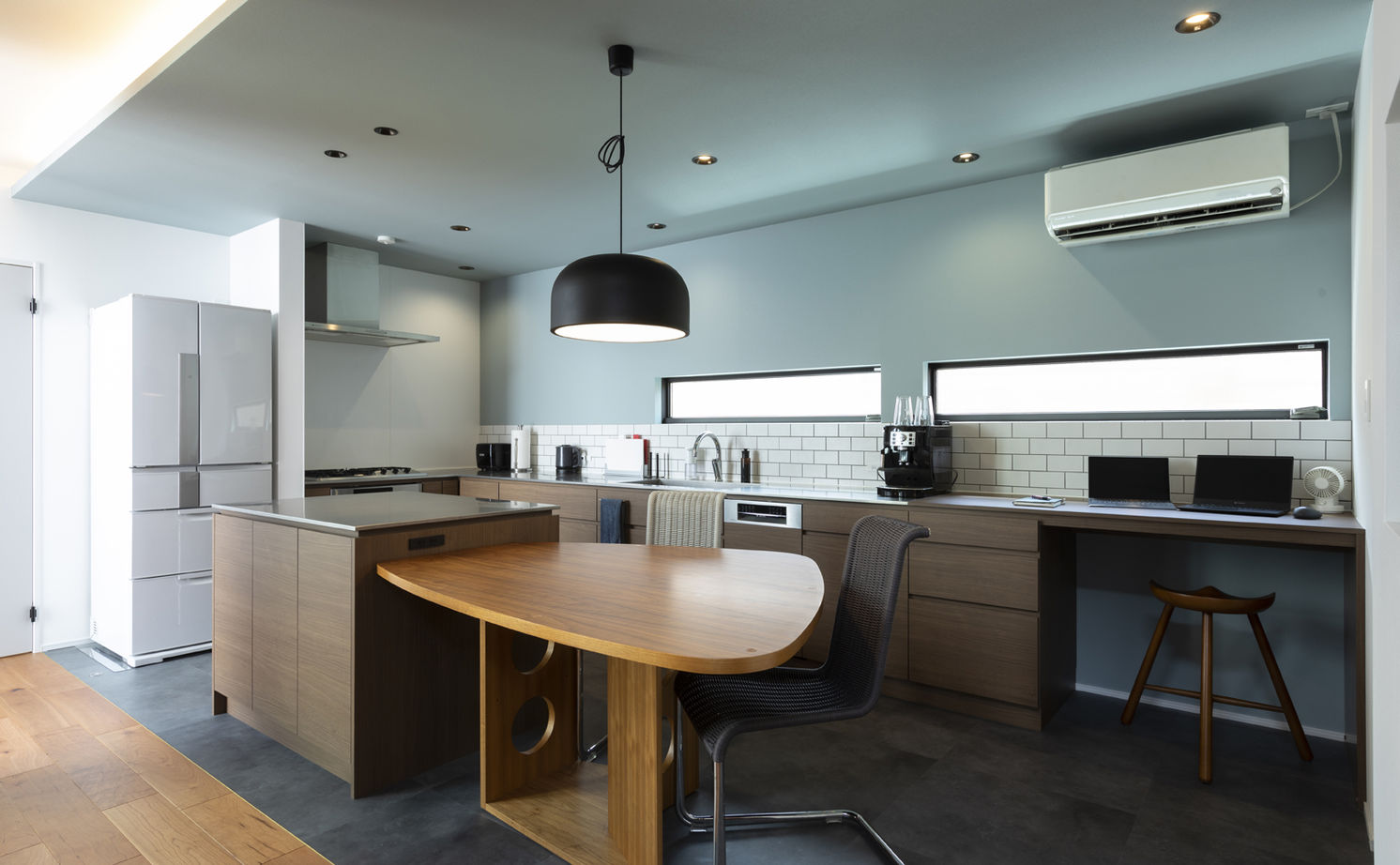 アートハウス 3000万円台×大津市|自然とのつながり、機能的な家事動線、共働き夫婦が建てた中庭のある家の建築実例画像7