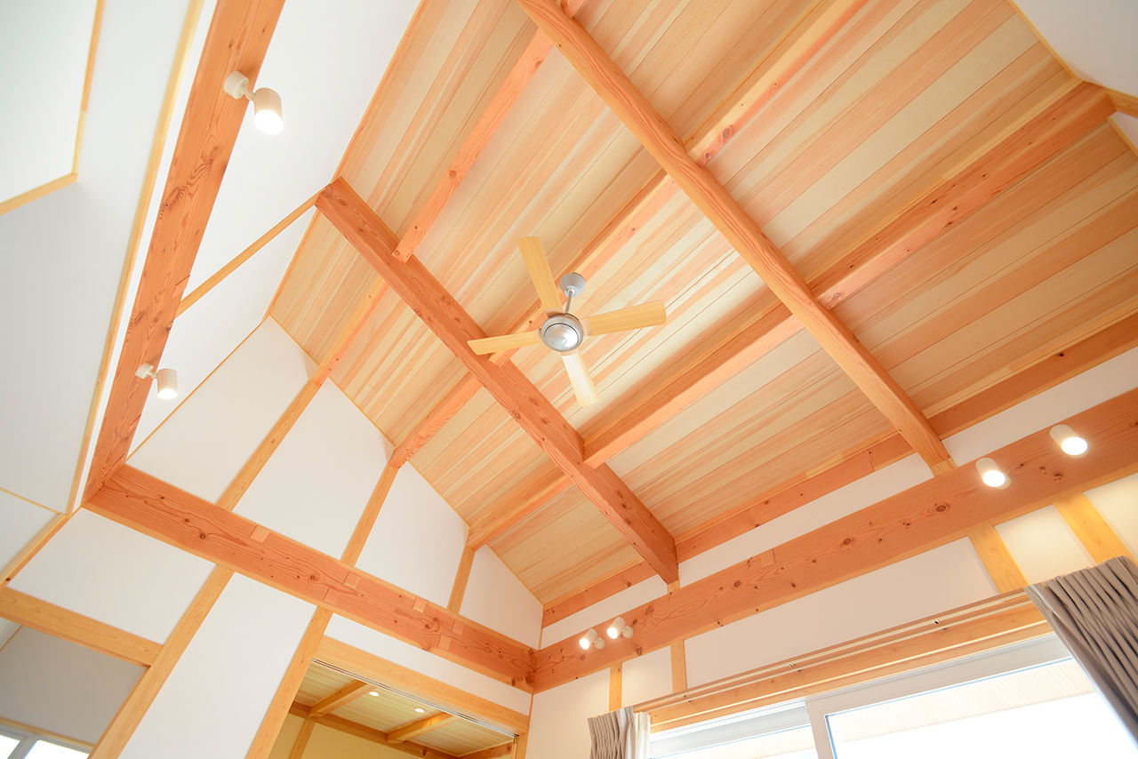 明和ホーム 【平屋/約24坪/4LDK】すべての居室と直接行き来ができる「真ん中LDK」。真壁造りの和モダンな平屋の建築実例画像5