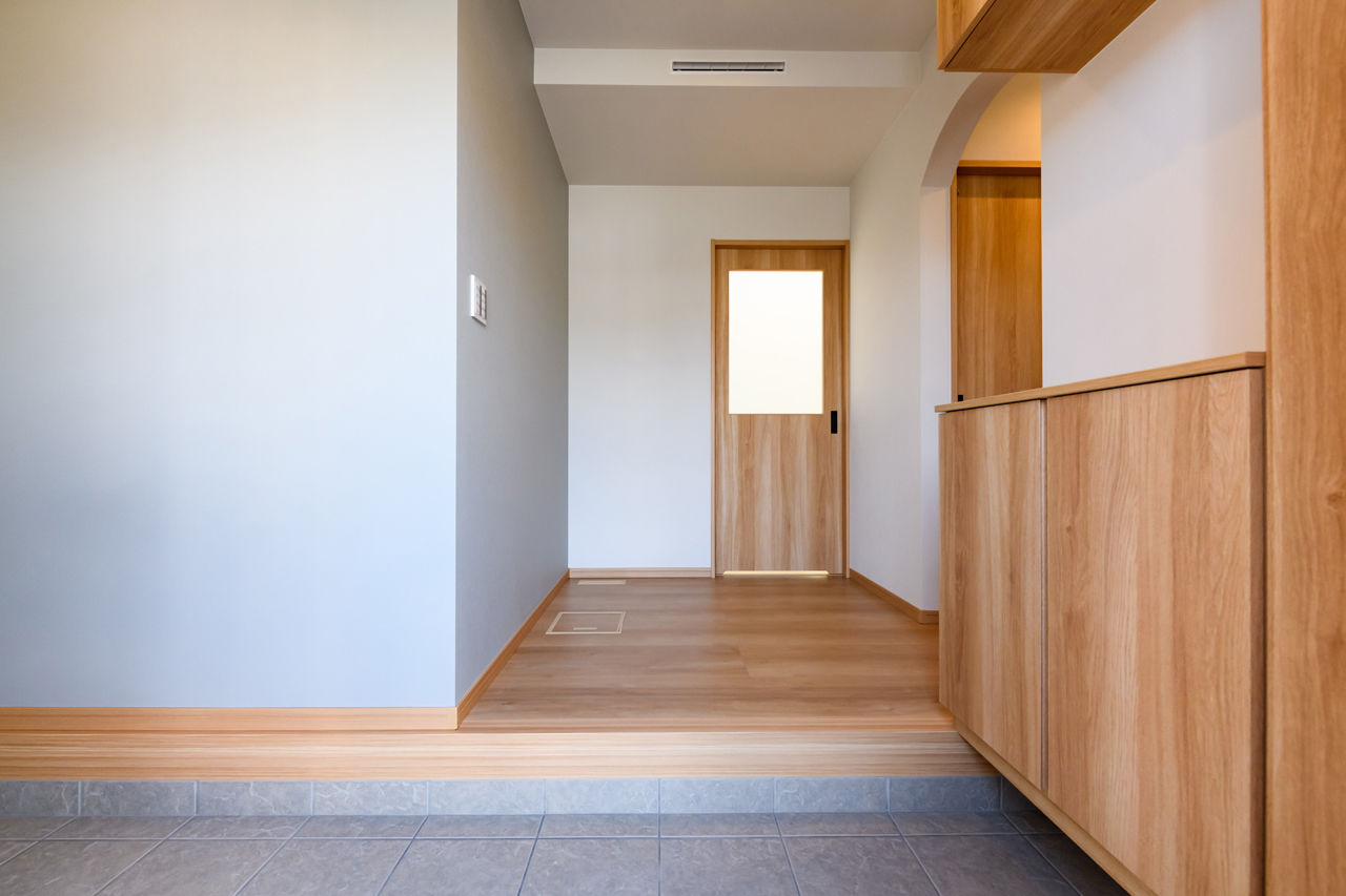 桧家住宅　(日本中央住販) 【奈良県/2300万円台】新婚夫婦がこだわり抜いた土間玄関と吹抜けのある家。開放感と回遊できる動線に満足の建築実例画像2