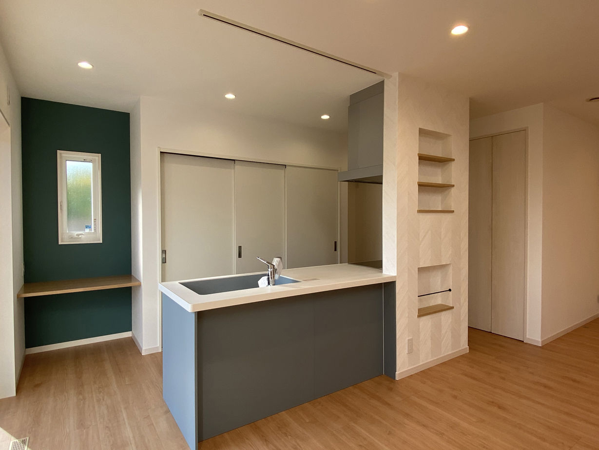 桧家住宅　(日本中央住販) 【奈良県/2200万円台/間取図掲載】吹抜けの大空間LDKで開放感を満喫。ママズルームを多彩に活用の建築実例画像4