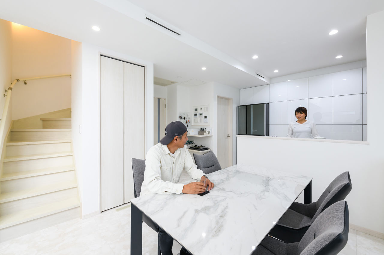 桧家住宅　(日本中央住販) 【大阪府/間取図/ビルトインガレージ/屋上庭園】愛車を眺め、趣味を楽しむ高品質な邸宅。の建築実例画像8