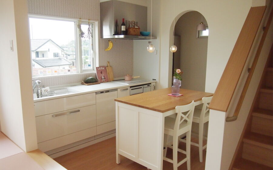 桧家住宅　(日本中央住販) 【奈良県/和室/R壁仕様/二の字型キッチン】緑と調和する心地よい暮らしの建築実例画像4