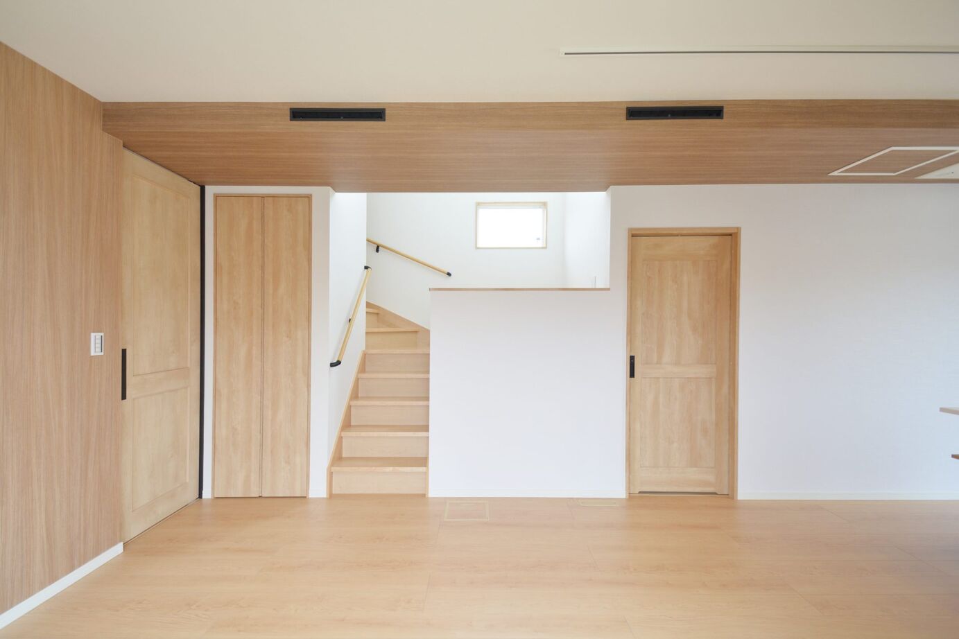 桧家住宅　(日本中央住販) 【奈良県/収納充実/快適住空間】家族が集う明るく開放的な空間が魅力の住まいの建築実例画像1