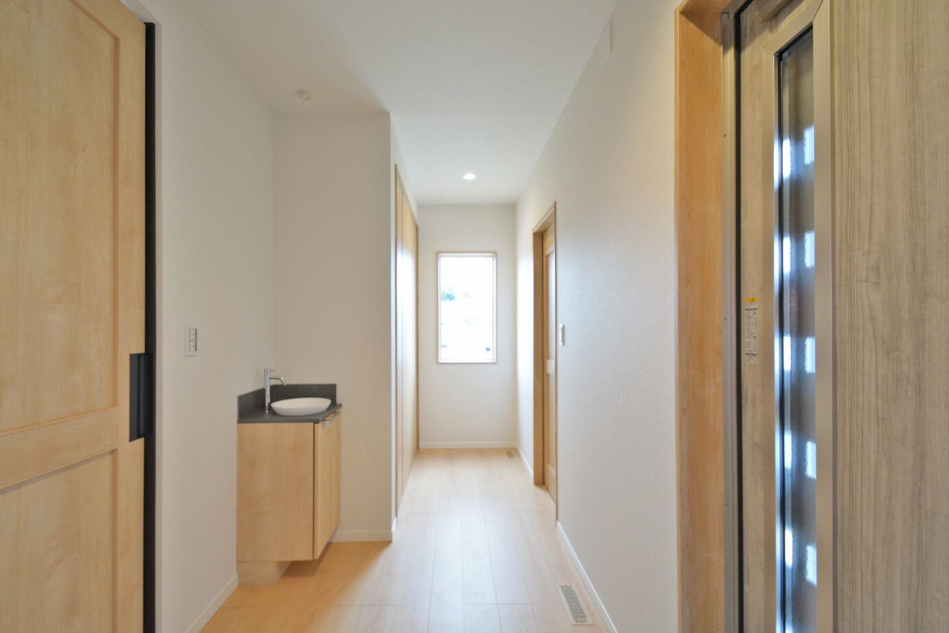 桧家住宅　(日本中央住販) 【奈良県/収納充実/快適住空間】家族が集う明るく開放的な空間が魅力の住まいの建築実例画像7