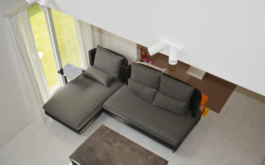 桧家住宅　(日本中央住販) 【吹き抜け/土間収納/ガレージ】心地よい空間を実現する、シンプルモダンでオシャレな暮らしの建築実例画像2