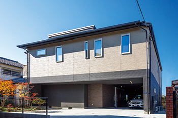 イソダ 【4000万円台/50坪台/間取り図あり】富士山の眺望を楽しむ。大空間のビルトインガレージを木造での建築実例画像9