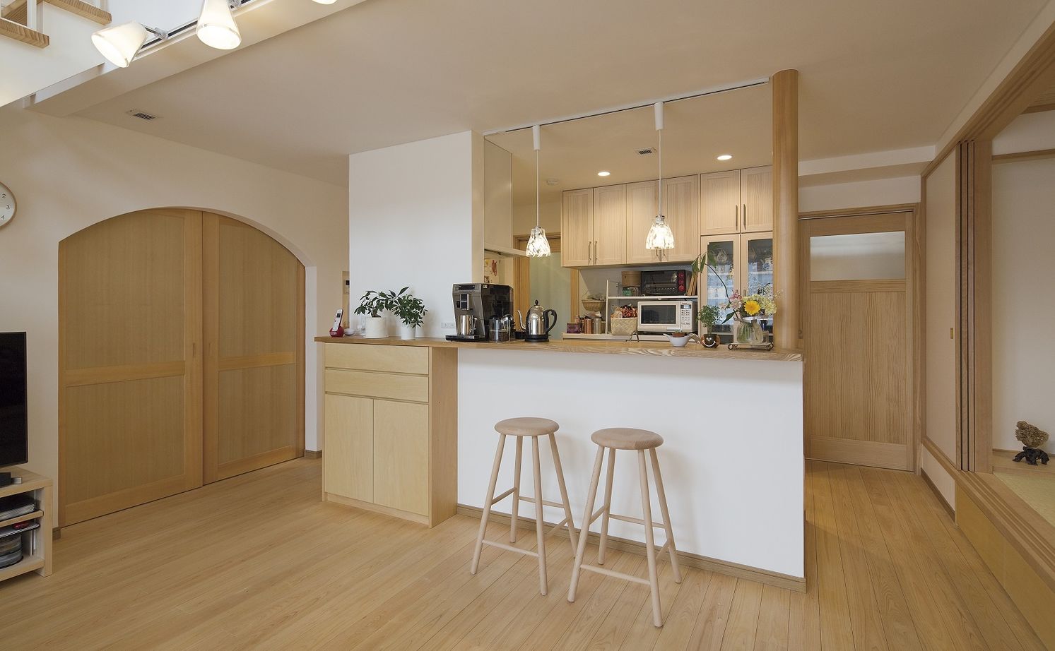 イソダ 【3000万円台/30坪台/間取り図あり】桧の床とソーラーサーキット工法で叶える身体に優しい住環境の建築実例画像4