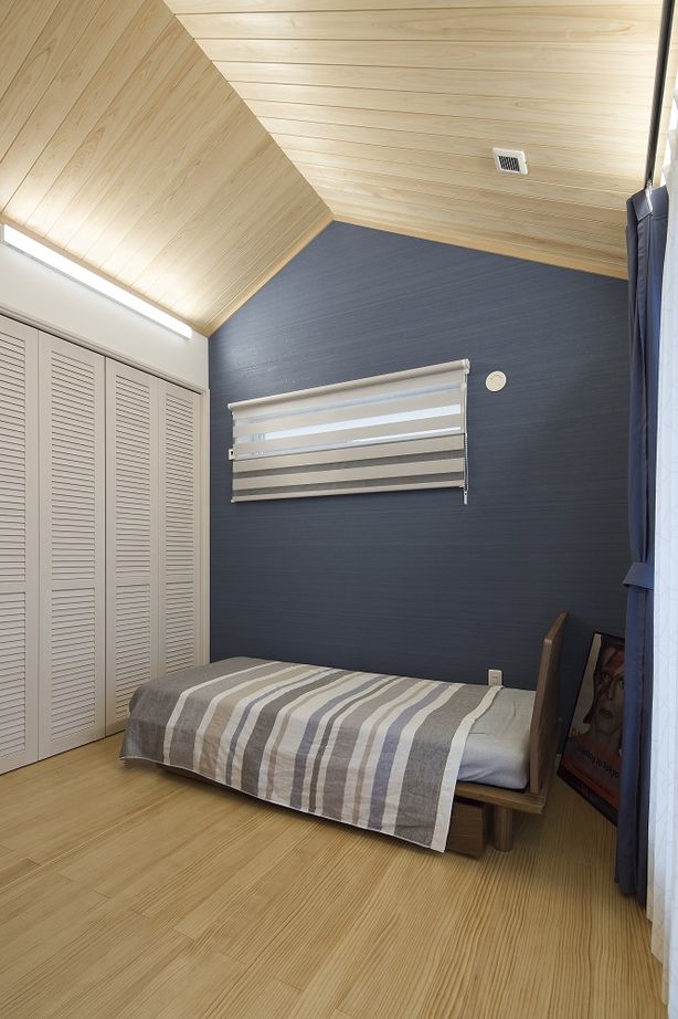 イソダ 【3000万円台/30坪台/間取り図あり】桧の床とソーラーサーキット工法で叶える身体に優しい住環境の建築実例画像8