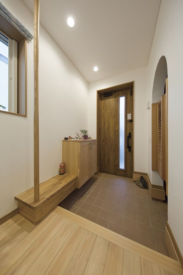 イソダ 【3000万円台/30坪台/間取り図あり】桧の床とソーラーサーキット工法で叶える身体に優しい住環境の建築実例画像11