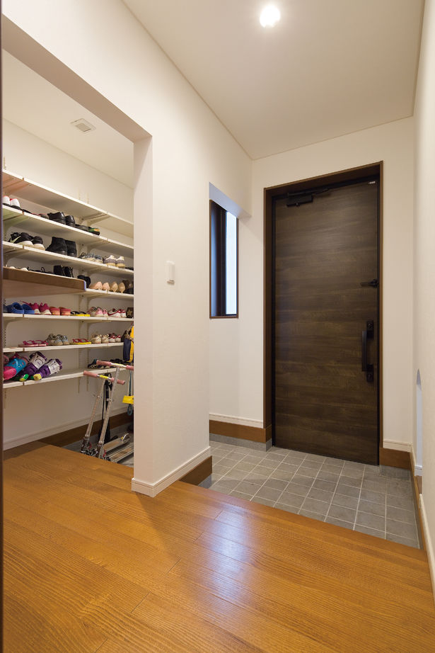 イソダ 【2000万円台/30坪台/吹き抜け/土地探し/湘南/間取り図有】海を楽しみたい。毎日の為の快適動線の建築実例画像7