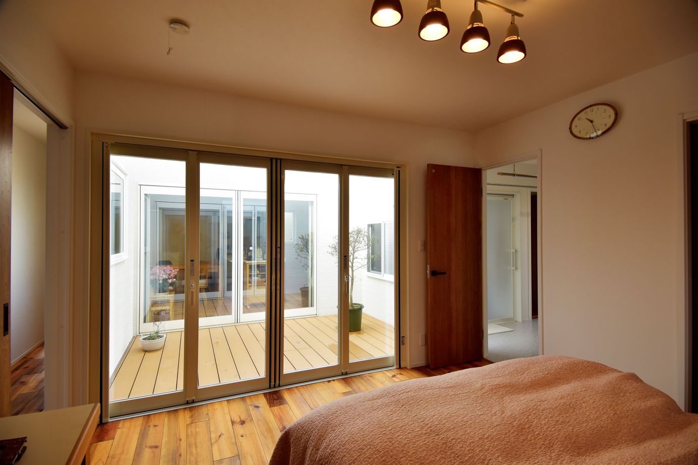 NJ HOME/なかむら住宅 【平屋/中庭/北欧】暮らしやすい回遊動線の住まいの建築実例画像6