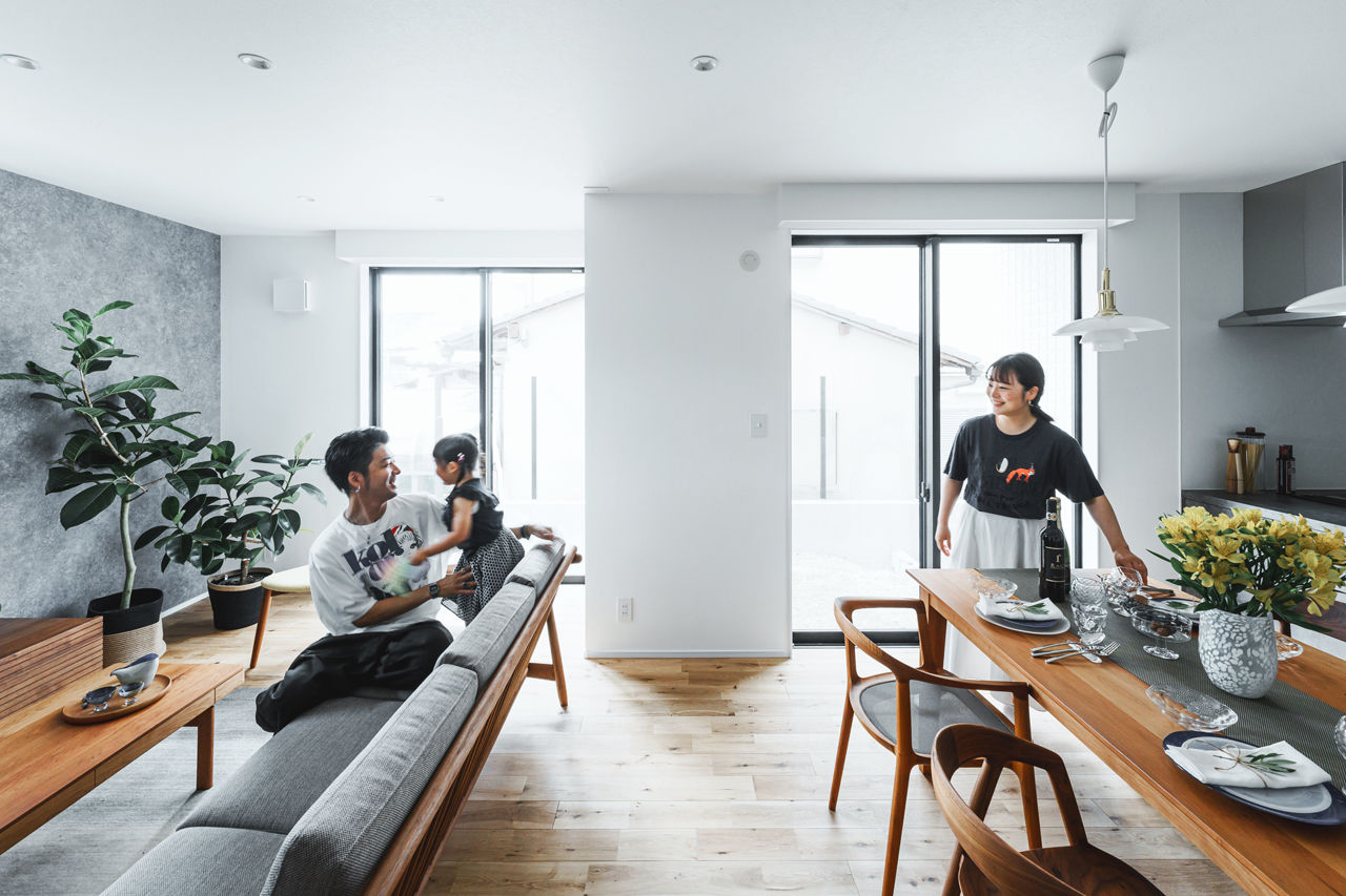 LIVIA(リビア)一級建築士事務所 【京都/2000万円台/間取図】テラスや吹抜けから光を採り込んだ、グレーが映える細部まで美しい家の建築実例画像5