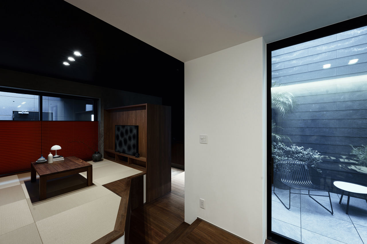 LIVIA(リビア)一級建築士事務所 【京都/狭小/中庭/間取図】美しさと家族のつながりを追求した、外から中が見えないライトコートのある家の建築実例画像5