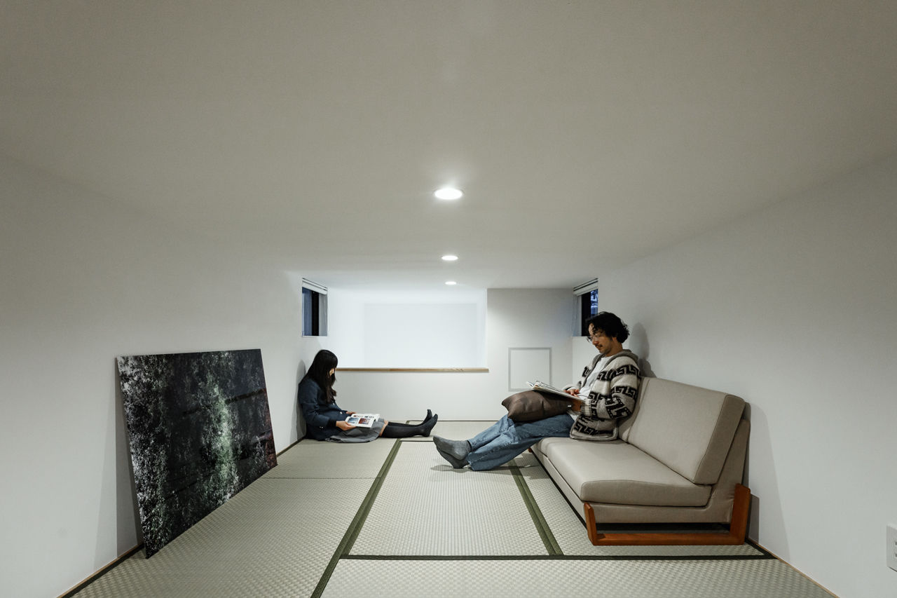 LIVIA(リビア)一級建築士事務所 【京都/狭小/中庭/間取図】美しさと家族のつながりを追求した、外から中が見えないライトコートのある家の建築実例画像9