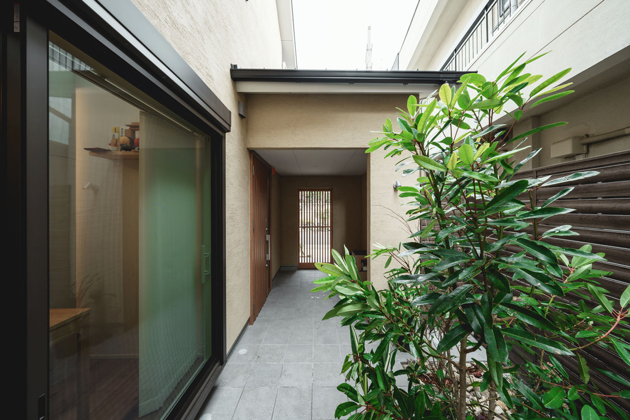 LIVIA(リビア)一級建築士事務所 【京都/全館空調 /間取図】どこにいても家族の気配を感じる、外に閉じて内に開く家の建築実例画像3