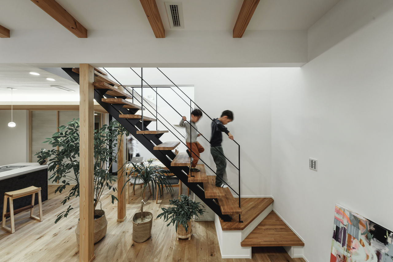 LIVIA(リビア)一級建築士事務所 【京都/全館空調 /間取図】どこにいても家族の気配を感じる、外に閉じて内に開く家の建築実例画像6