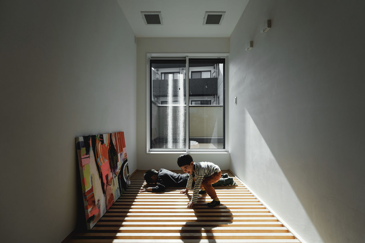 LIVIA(リビア)一級建築士事務所 【京都/全館空調 /間取図】どこにいても家族の気配を感じる、外に閉じて内に開く家の建築実例画像8