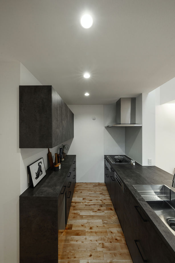 LIVIA(リビア)一級建築士事務所 【京都/2000万円台/狭小/２階リビング/間取図】24.3坪に２つの吹抜けで開放感と明るさを生み出した家の建築実例画像5