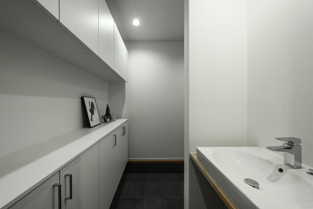 LIVIA(リビア)一級建築士事務所 【京都/2000万円台/狭小/２階リビング/間取図】24.3坪に２つの吹抜けで開放感と明るさを生み出した家の建築実例画像8