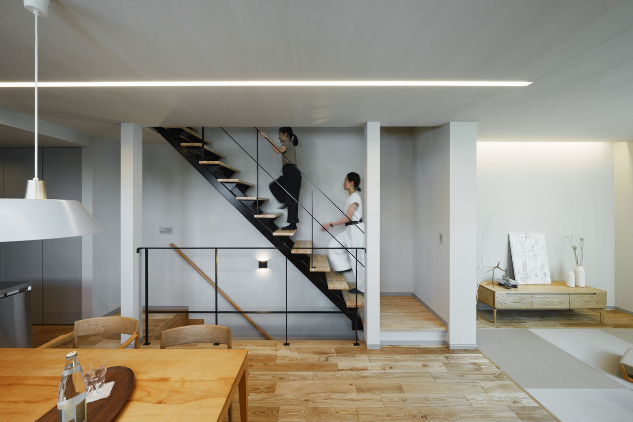 LIVIA(リビア)一級建築士事務所 【京都/狭小】20坪台の土地に吹抜けや視線の抜けを活かして広がりを演出したジャパンディスタイルの家の建築実例画像3