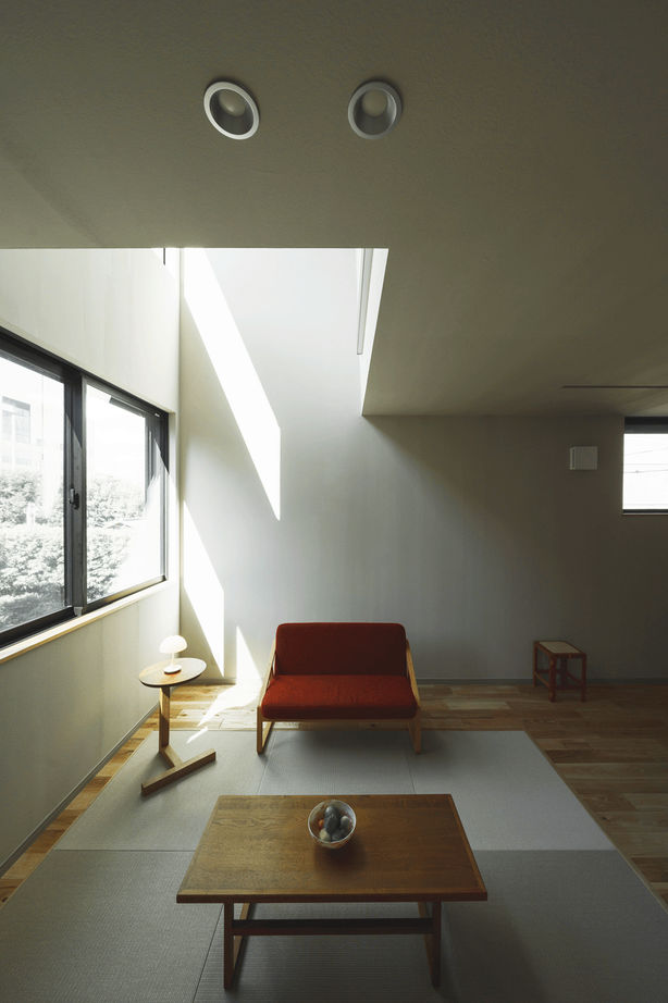 LIVIA(リビア)一級建築士事務所 【京都/狭小】20坪台の土地に吹抜けや視線の抜けを活かして広がりを演出したジャパンディスタイルの家の建築実例画像4