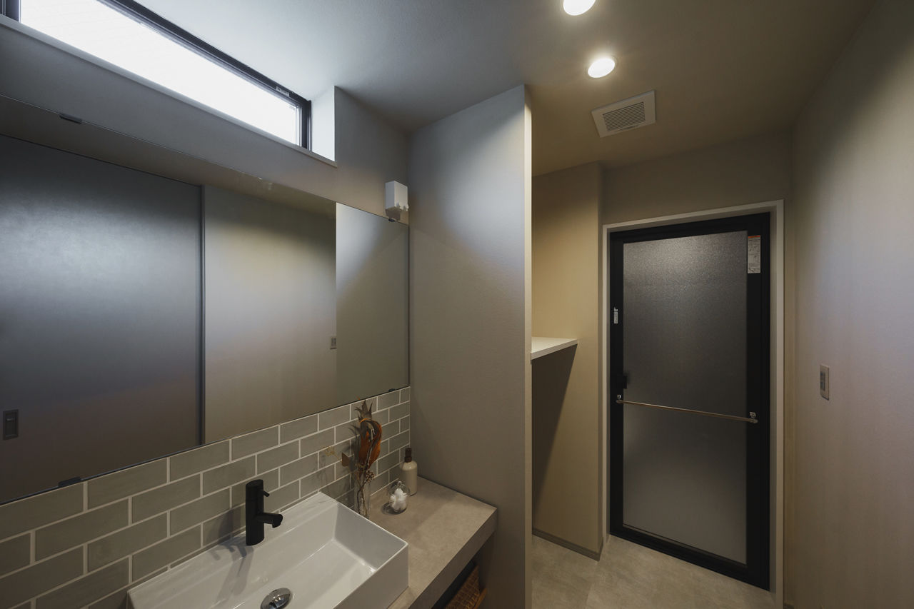 LIVIA(リビア)一級建築士事務所 【京都/狭小】20坪台の土地に吹抜けや視線の抜けを活かして広がりを演出したジャパンディスタイルの家の建築実例画像7