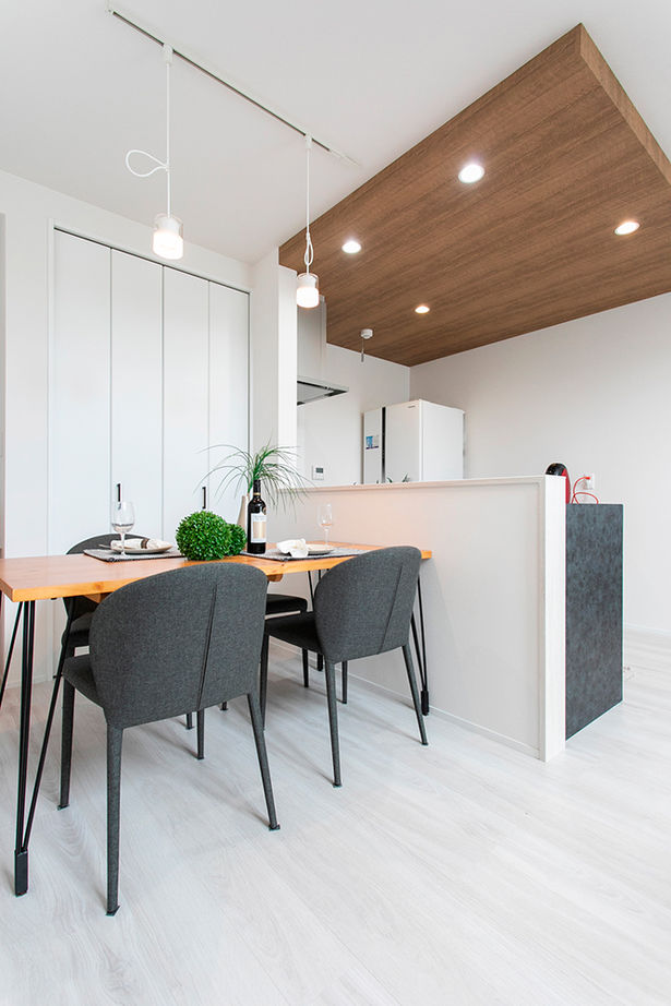 昭和ハウジング泉州・パナソニックビルダーズグループ 【2000万円台/テクノ工法/貝塚市/おしゃれ】窓のない外観に、明るい吹抜けのリビング。ギャップを楽しむ家の建築実例画像10